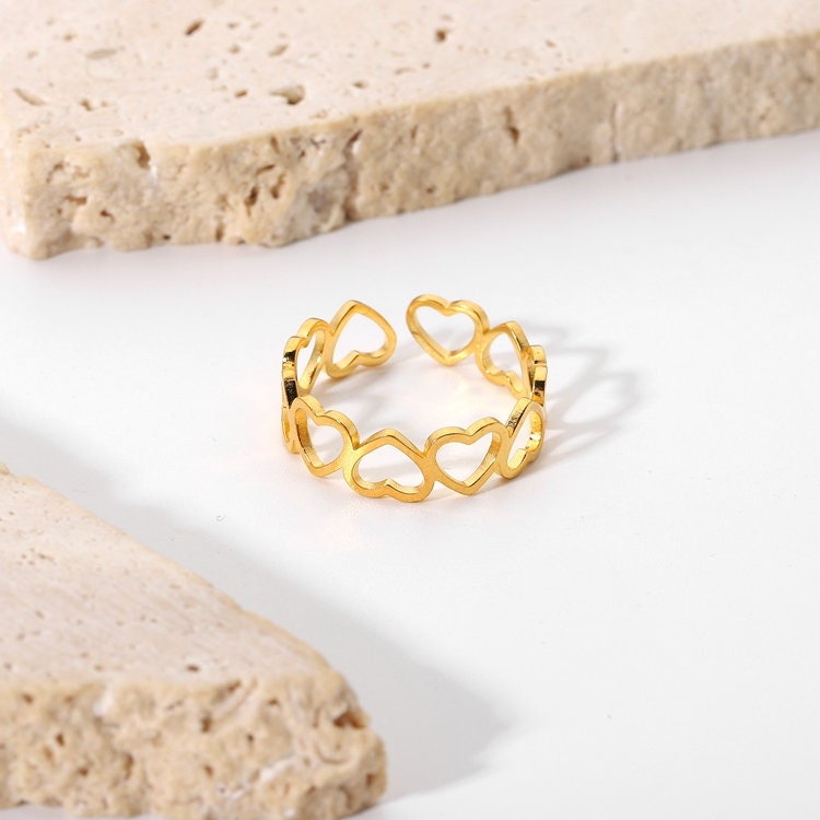 Gold Ajustable Loveheart Ring